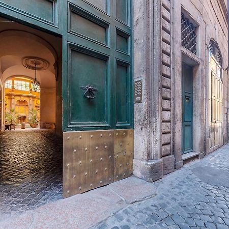 Roma Central Studio Exterior photo